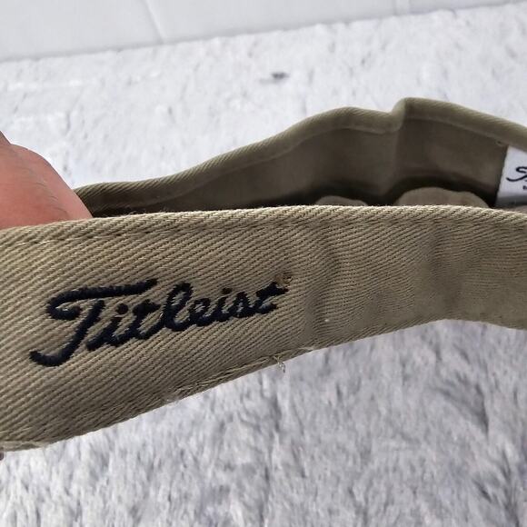 Titleist New Era Tan Golf Visor Hat Cap Adjustable 100% Cotton USA EUC Adult - Picture 3 of 9
